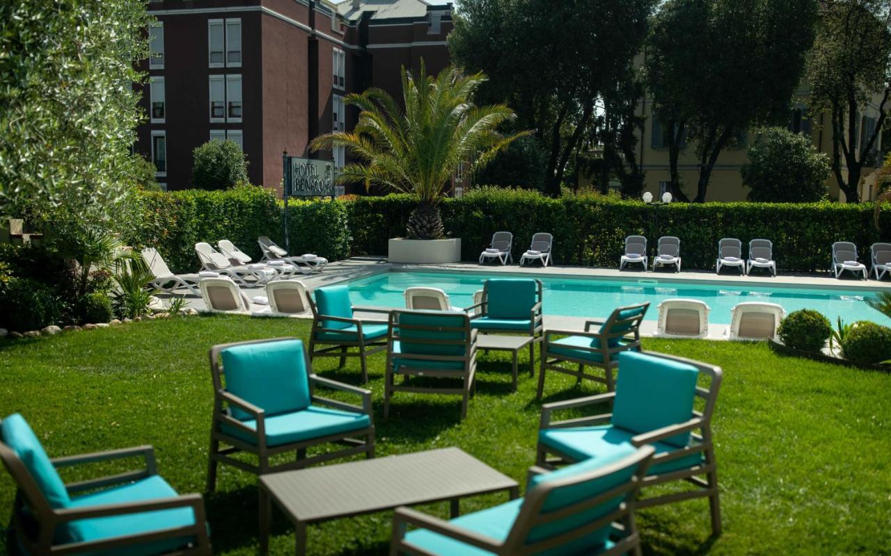 Hotel Benaco Desenzano del Garda Exterior photo